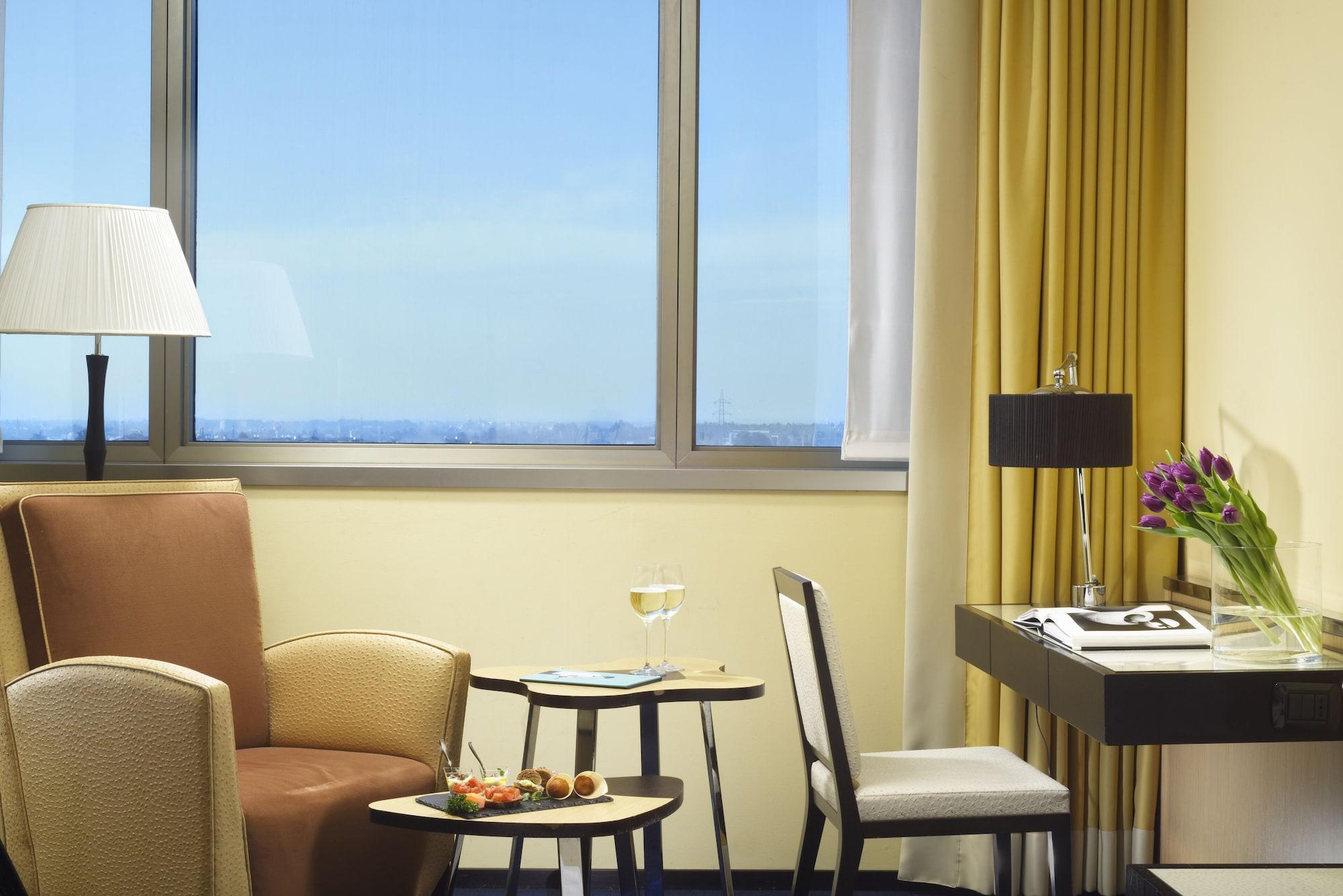 Una Hotels Malpensa Cerro Lago Maggiore Exteriér fotografie