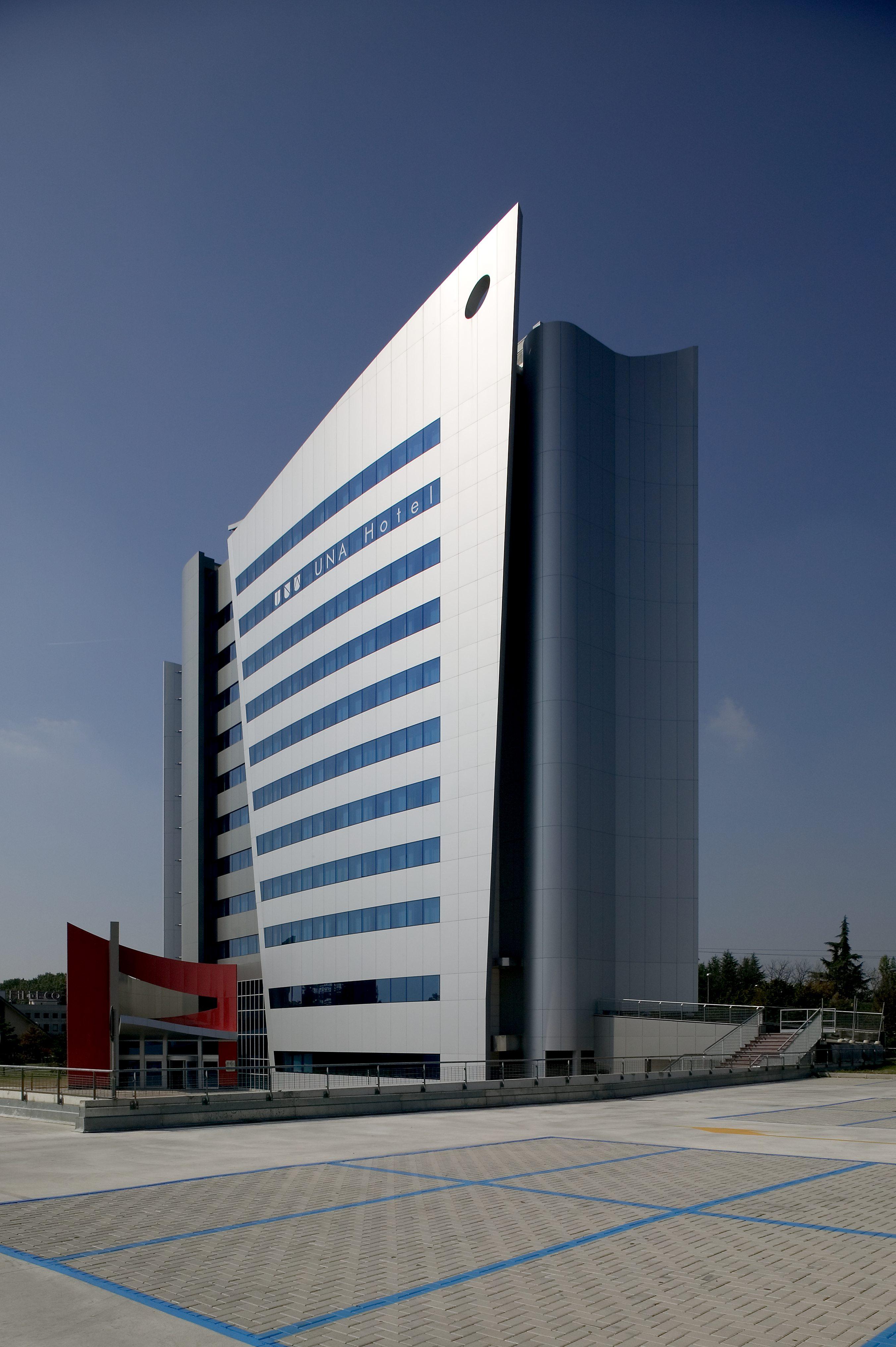 Una Hotels Malpensa Cerro Lago Maggiore Exteriér fotografie
