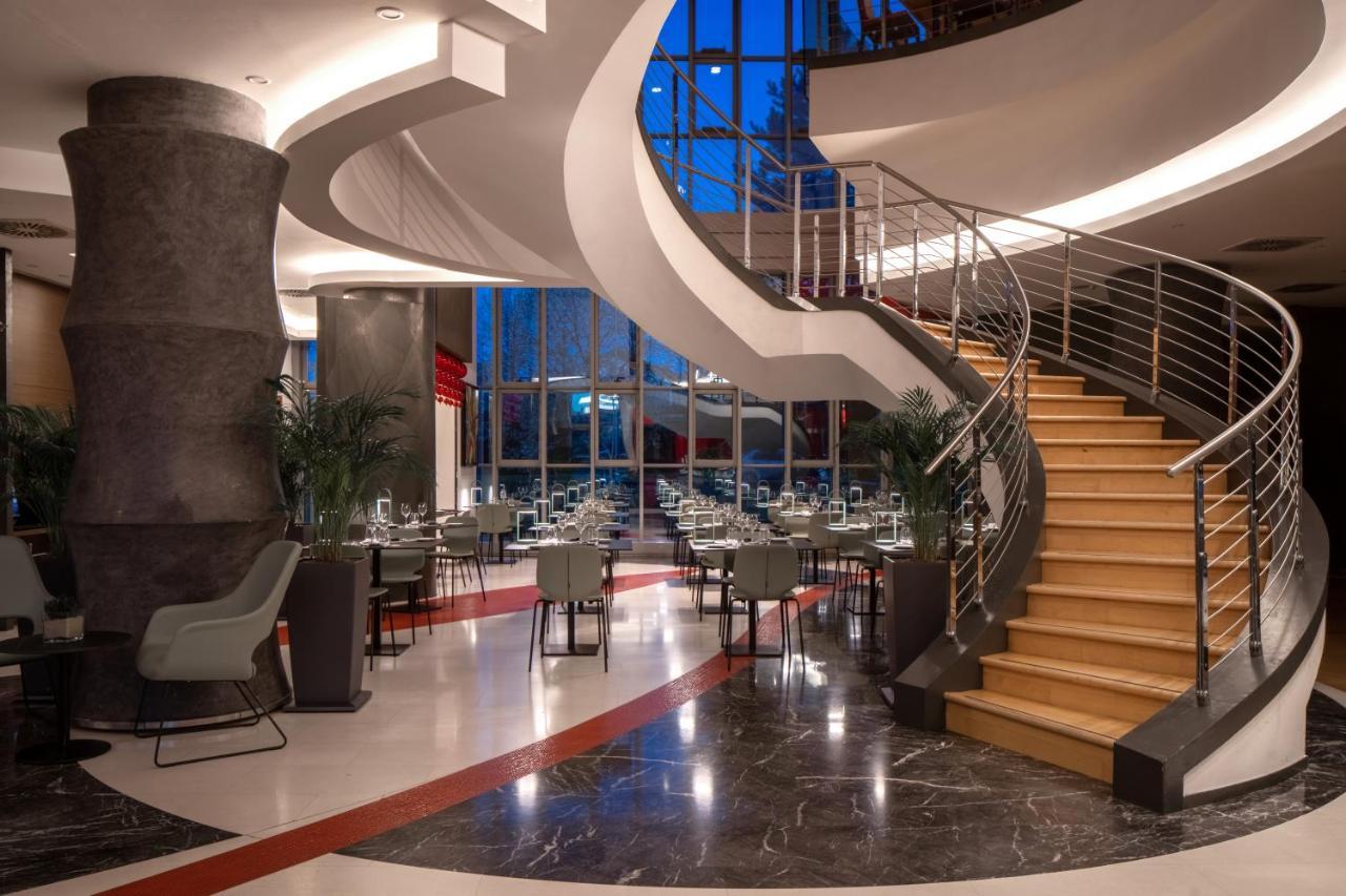 Una Hotels Malpensa Cerro Lago Maggiore Exteriér fotografie