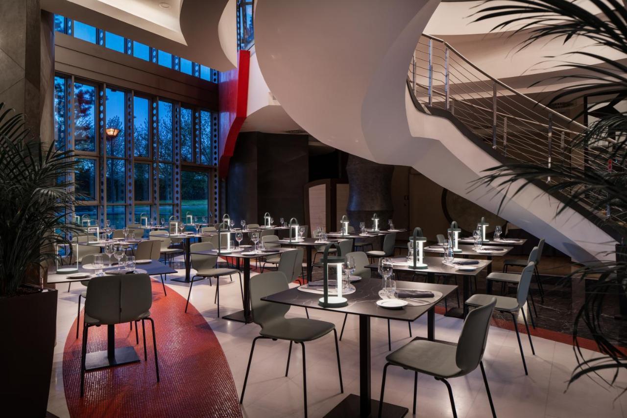 Una Hotels Malpensa Cerro Lago Maggiore Exteriér fotografie